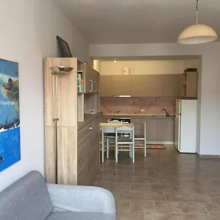 Dallendyshe House Apartmán *