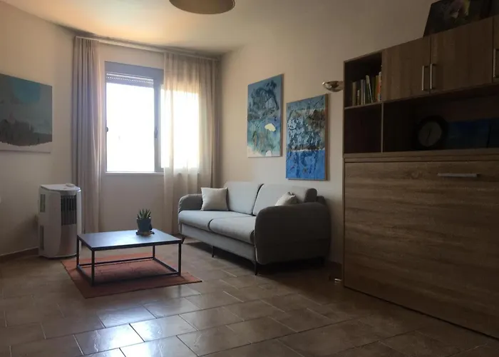 Dallendyshe House Apartment *